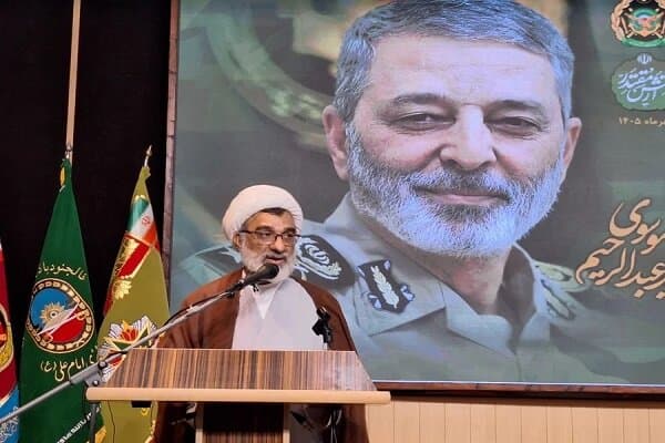 تصویر خبر: خسروپناه: باید الگوی حکمرانی دفاعی شهید موسوی تهیه و تدوین شود