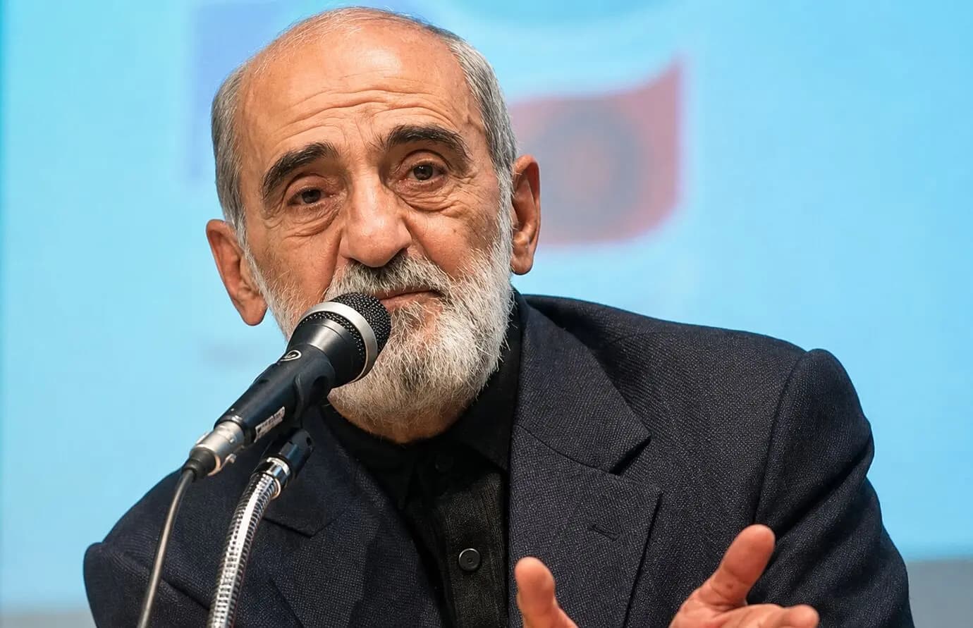 تصویر خبر: حسین شریعتمداری: سران سه قوه مقاله کیهان را بخوانند