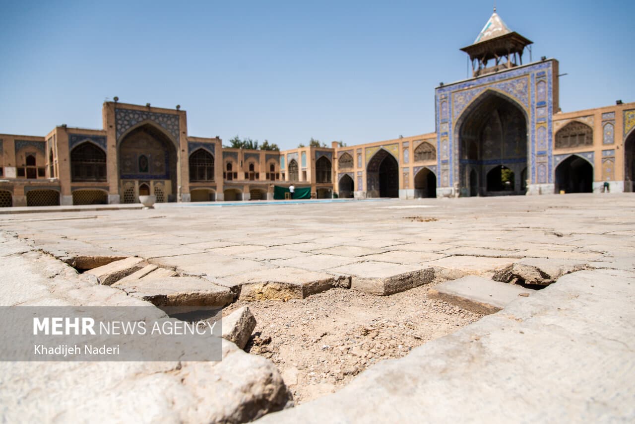 تصویر خبر: صالحی امیری: استحکام‌بخشی مسجد سید اصفهان در اولویت وزارت میراث است