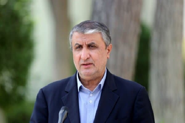 تصویر خبر: اسلامی: غنی‌سازی را کنار نمی‌گذاریم؛ اورانیوم را تحویل نمی‌دهیم
