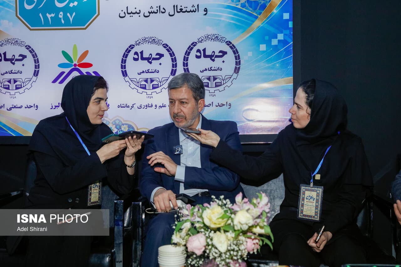 تصویر خبر: استاندار اصفهان: جهاد دانشگاهی مسیر شکوفایی خلاقیت جوانان را هموار کند