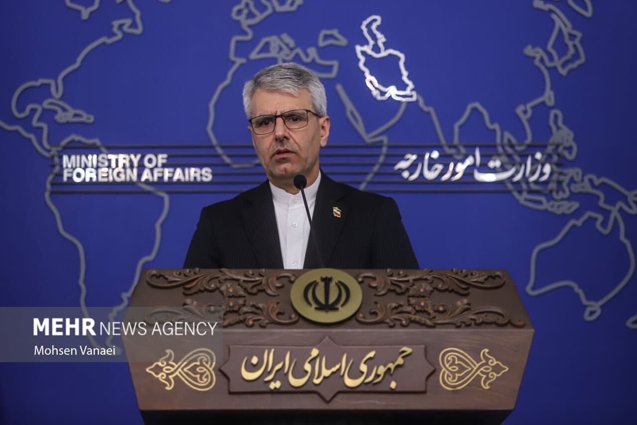 تصویر خبر: بقایی: آمریکا دچار سردرگمی است؛ روابط با چین و روسیه را پیش می‌بریم