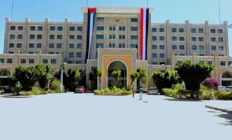 تصویر خبر: یمن: سکوت جامعه جهانی، چراغ سبزی برای ادامه حملات عربستان است
