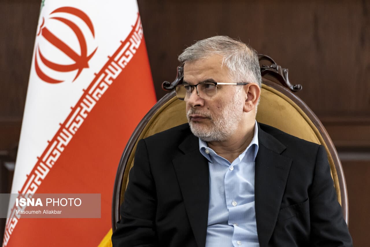 تصویر خبر: استاندار البرز: دیدار با خانواده شهدا نباید به مراسم تشریفاتی محدود شود