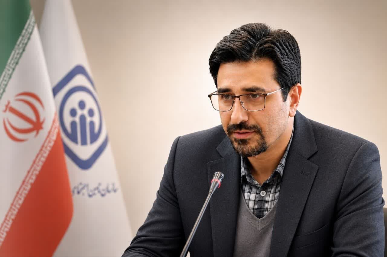 تصویر خبر: عزیزی: افزایش مراجعات درمانی بدون افزایش نیروی انسانی اتفاق افتاده است