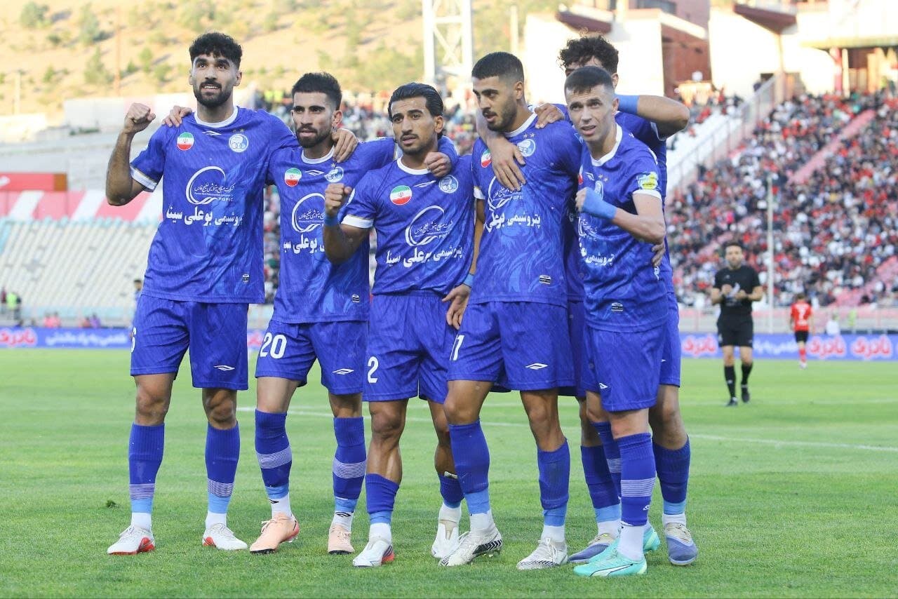 تصویر خبر: محمد مومنی: استقلال امروز از رحمتی تجلیل کند؛ باید صددرصد ۳ امتیاز را بگیریم