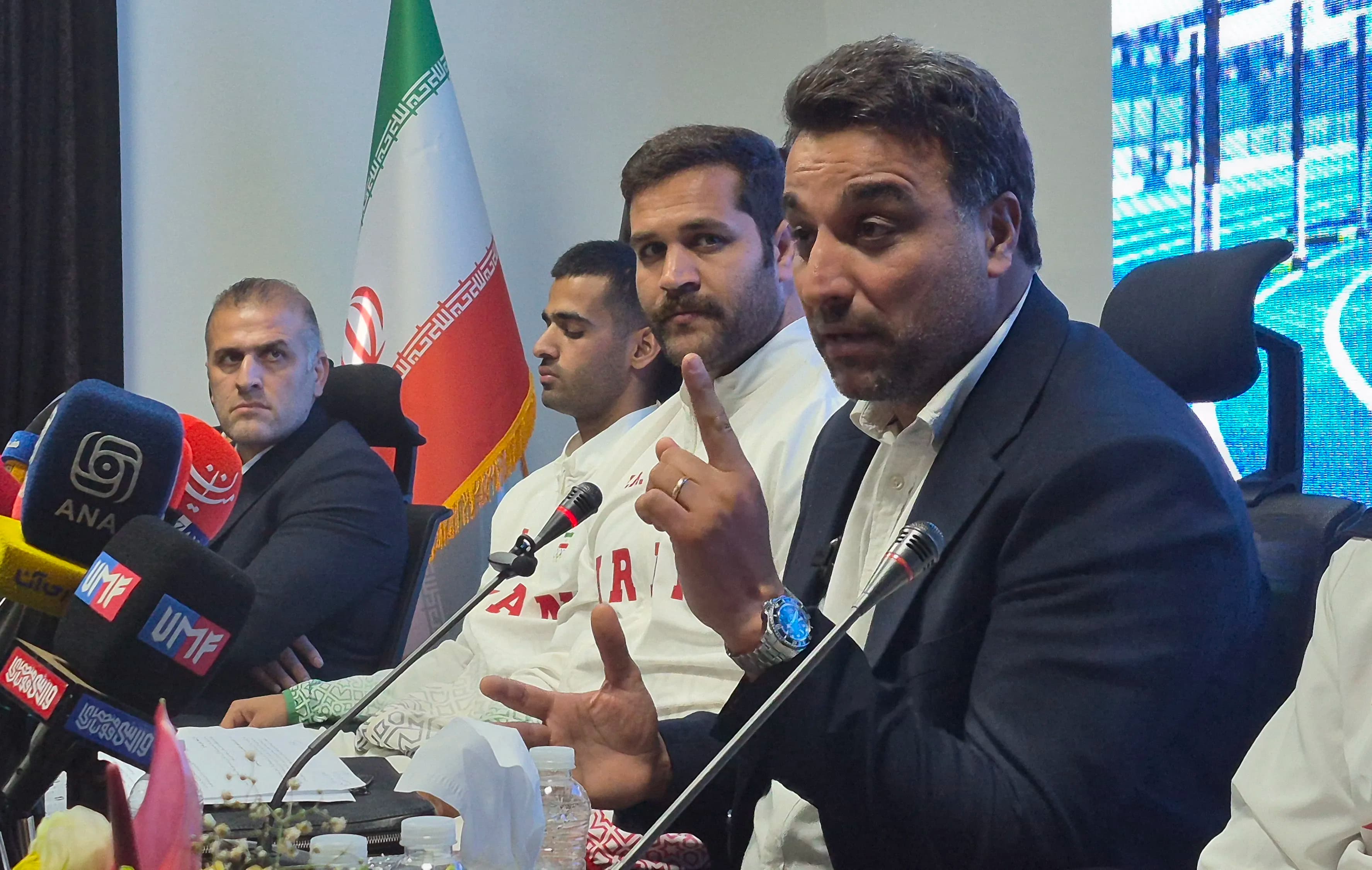 تصویر خبر: حدادی: با ۴ مدال هم از عملکردمان راضی نیستم/ اگر ۱۰ مدال می‌گرفتیم، کار بزرگی نکرده بودیم!