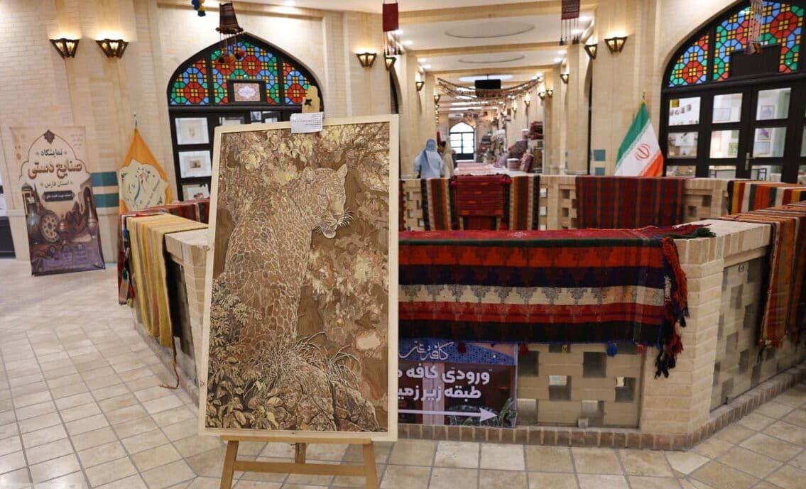 تصویر خبر: رایزنی با شهرداری شیراز برای تغییر مدیریت و حمایت از هنرمندان در بازار هنر